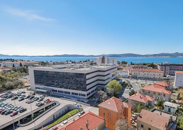 Beach Days-Panoramic City/Sea View Apartment
